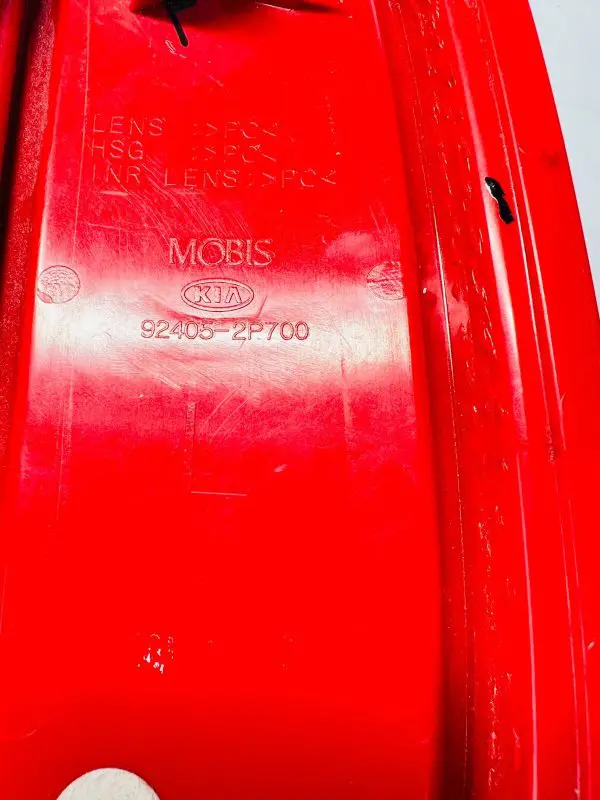 924052P700 2013 2014 KIA SORENTO REAR LEFT OEM REFLECTOR - Image 4