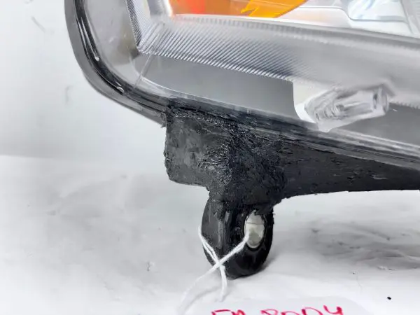 05113336AE 2011-2017 2018 2019 DODGE GRAND CARAVAN FRONT RIGHT OEM HEADLIGHT - Image 13
