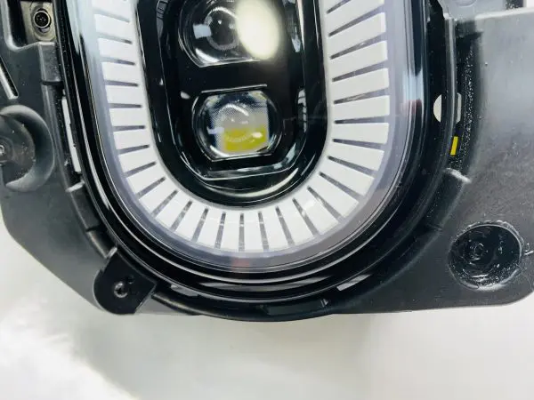 2021 2022 2023 RIVIAN R1T R1 T LED FRONT RIGHT OEM HEADLIGHT GMM92102010 - Image 2
