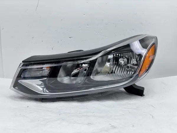2017 2018 2019 2020 2021 2022 CHEVY TRAX HALOGEN FRONT LEFT OEM HEADLIGHT