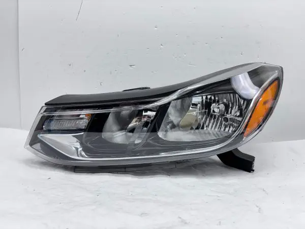 2017 2018 2019 2020 2021 2022 CHEVY TRAX HALOGEN FRONT LEFT OEM HEADLIGHT - Image 2