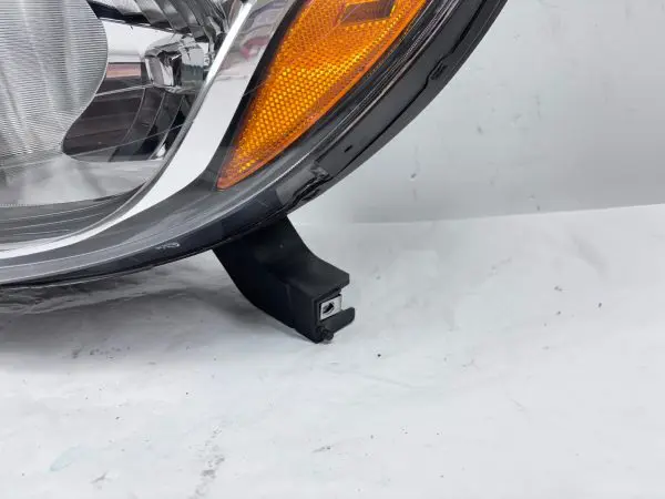 2017 2018 2019 2020 2021 2022 CHEVY TRAX HALOGEN FRONT LEFT OEM HEADLIGHT - Image 3