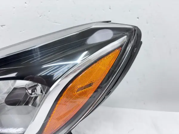 2017 2018 2019 2020 2021 2022 CHEVY TRAX HALOGEN FRONT LEFT OEM HEADLIGHT - Image 5