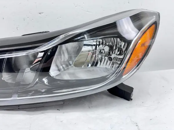 2017 2018 2019 2020 2021 2022 CHEVY TRAX HALOGEN FRONT LEFT OEM HEADLIGHT - Image 9