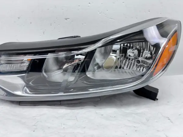 2017 2018 2019 2020 2021 2022 CHEVY TRAX HALOGEN FRONT LEFT OEM HEADLIGHT - Image 10