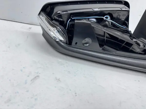 2018-2021 2022 2023 2024 CHEVY EQUINOX TURN SIGNAL BLIND SPOT RIGHT OEM MIRROR - Image 8
