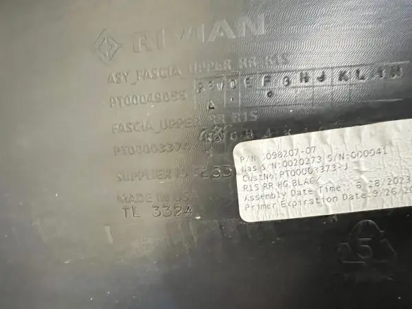 pt00049055 2022 2023 2024 rivian r1s rear oem bumper - Image 18