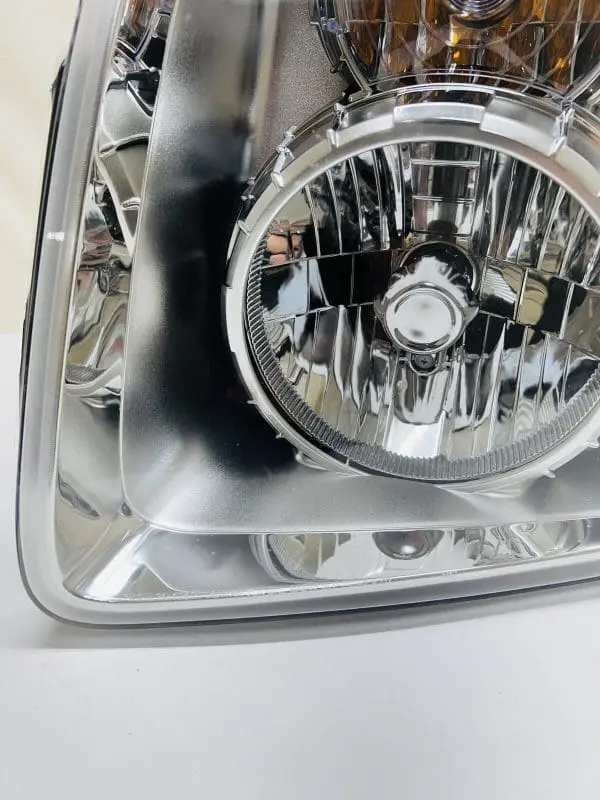 2007 2008 2009 2010 2011 2012 2013 2014 GMC YUKON DENALI FRONT LEFT HEADLIGHT - Image 2