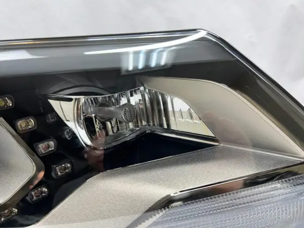 mint 2012 2013 2014 2015 2016 2017 vw tiguan xenon hid hella right oem headlight - Image 3