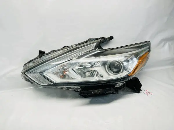 2016 2017 2018 NISSAN ALTIMA HALOGEN FRONT LEFT OEM HEADLIGHT