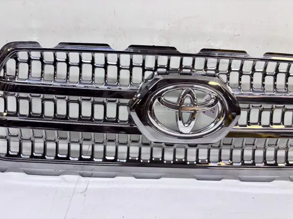 2016 2017 2018 2019 2020 2021 2022 TOYOTA TACOMA CHROME FRONT OEM GRILLE GENUINE - Image 5
