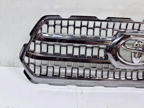 2016 2017 2018 2019 2020 2021 2022 TOYOTA TACOMA CHROME FRONT OEM GRILLE GENUINE - Image 6