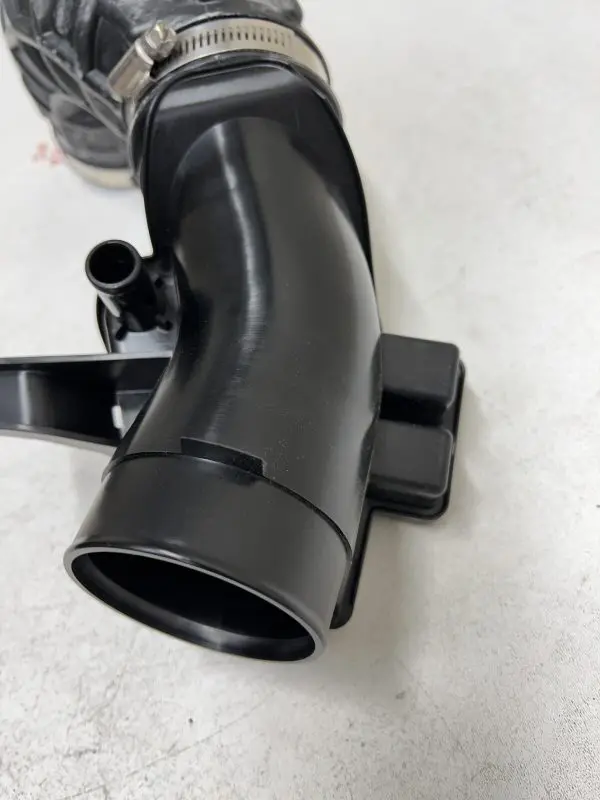 16576-6CB0C  2019 2020 2021 2022 2023 NISSAN ALTIMA AIR INTAKE HOUSE GENUINE - Image 4