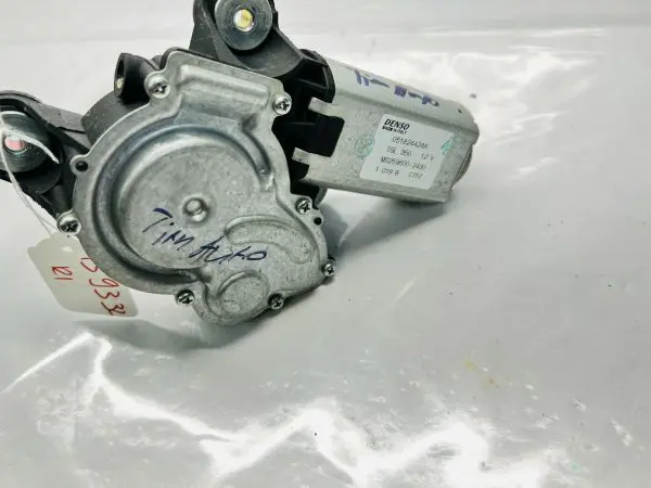05182442AA  2012 2013 2014 2015 2016 2017 FIAT 500 REAR WIPER MOTOR OEM GENUINE