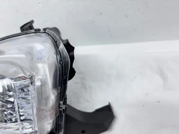 2016 2017 2018 2019 2020 2021 2022 TOYOTA TACOMA HALOGEN RIGHT OEM HEADLIGHT - Image 20