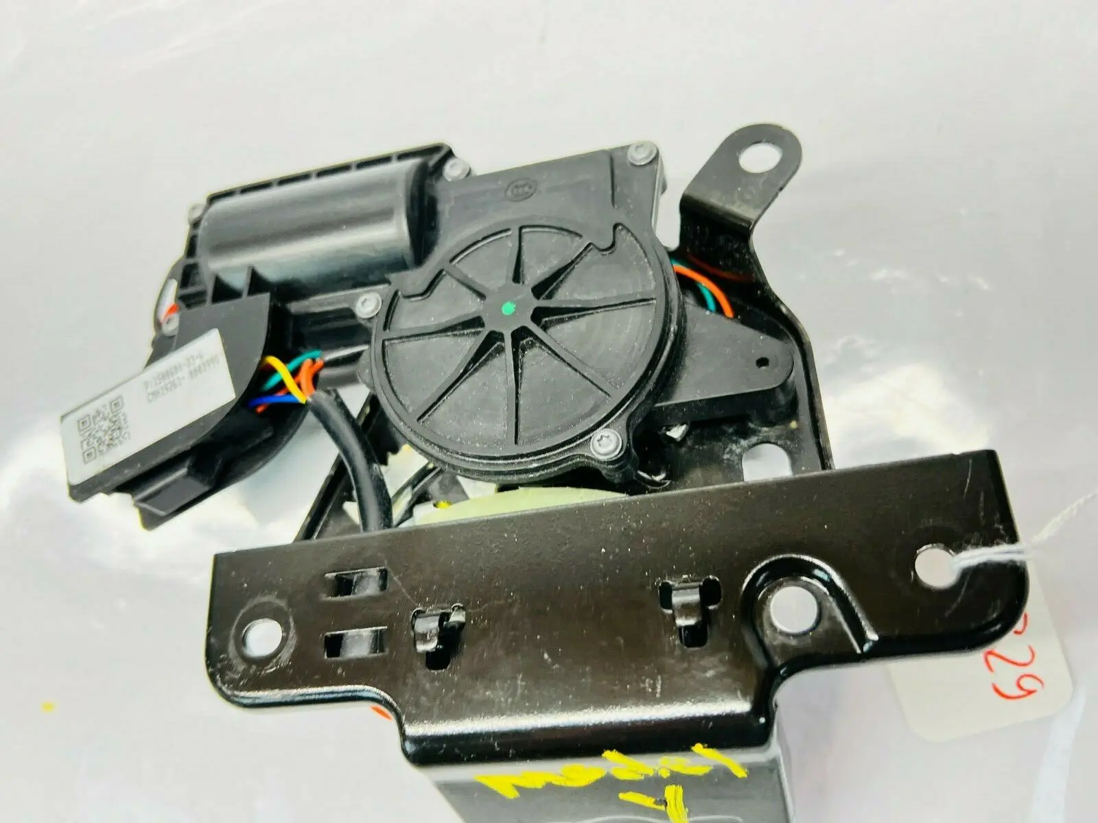 1500604-D3-A 2020 2021 2022 2023 TESLA MODEL Y LIFTGATE LATCH ACTURATOR OEM - Image 6