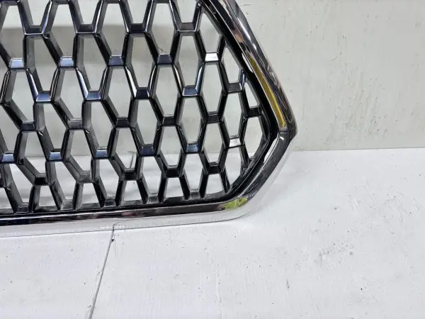 2016 2017 2018 2019-2022 TOYOTA TACOMA TRD CHROME AND TRIM OEM GRILLE GENUINE - Image 2