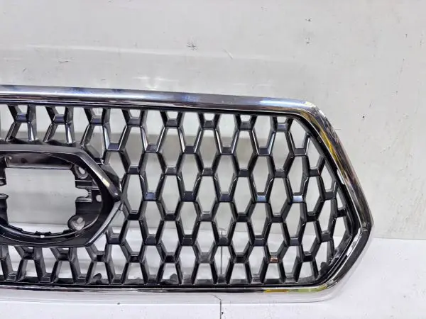 2016 2017 2018 2019-2022 TOYOTA TACOMA TRD CHROME AND TRIM OEM GRILLE GENUINE - Image 4