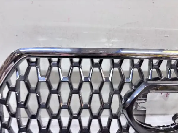 2016 2017 2018 2019-2022 TOYOTA TACOMA TRD CHROME AND TRIM OEM GRILLE GENUINE - Image 9