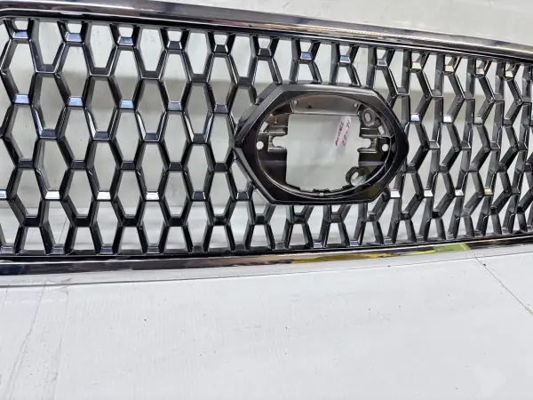 2016 2017 2018 2019-2022 TOYOTA TACOMA TRD CHROME AND TRIM OEM GRILLE GENUINE - Image 12