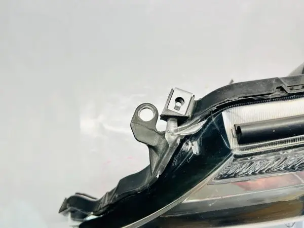 2013 2014 2015 TOYOTA RAV4 HALOGEN FRONT LEFT OEM HEADLIGHT - Image 4