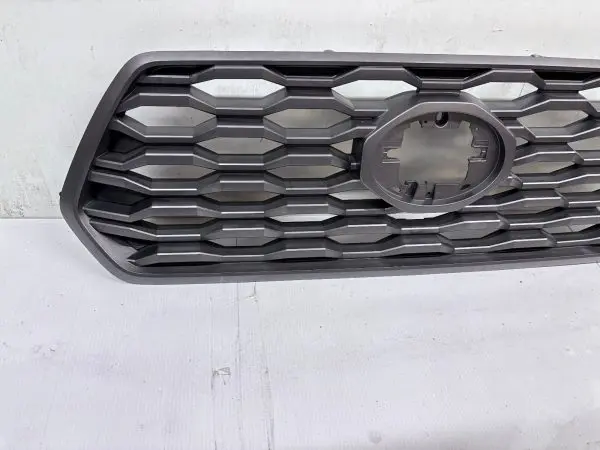 2016 2017 2018 2019 2020 2021 2022 2023 TOYOTA TACOMA FRONT OEM GRILLE GENUINE - Image 7