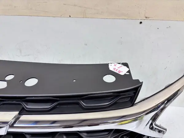 NICE 42769271  2024 2025 CHEVY TRAX CHROME FRONT OEM GRILLE GENUINE - Image 10