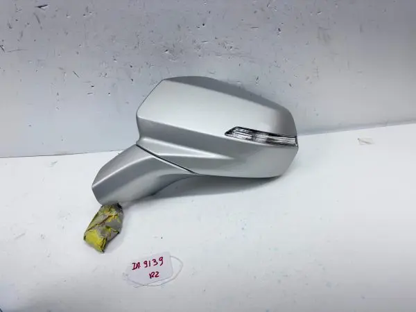 2020 2021 2022 2023 CHEVY BLAZER SILVER FRONT LEFT SIDE OEM MIRROR - Image 2