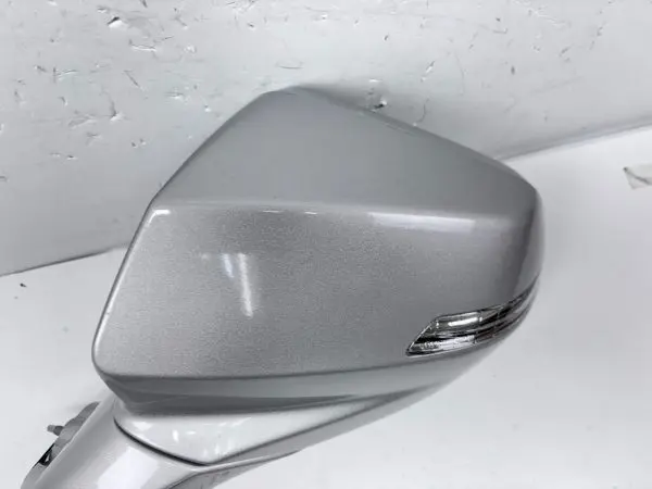 2020 2021 2022 2023 CHEVY BLAZER SILVER FRONT LEFT SIDE OEM MIRROR - Image 6
