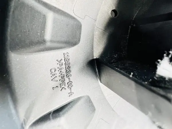 Tesla Model Y 3 Center Cap OEM UberTurbine 2021 2020 2022 2023 1188236-00-A - Image 8