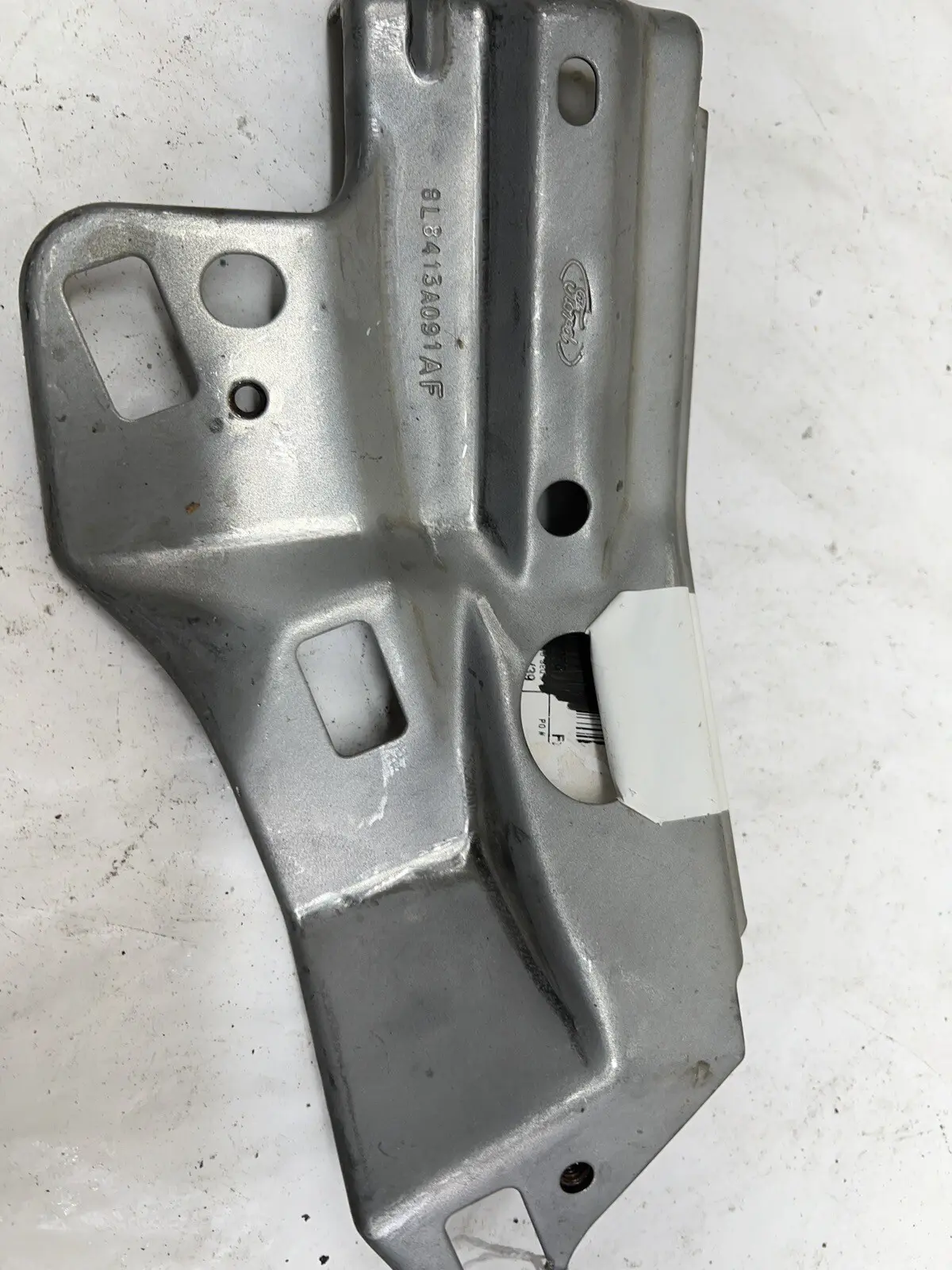 2008 2009 2010 2011 2012 Ford Escape Front Right Bumper Bracket 8L8z13A004A - Image 4