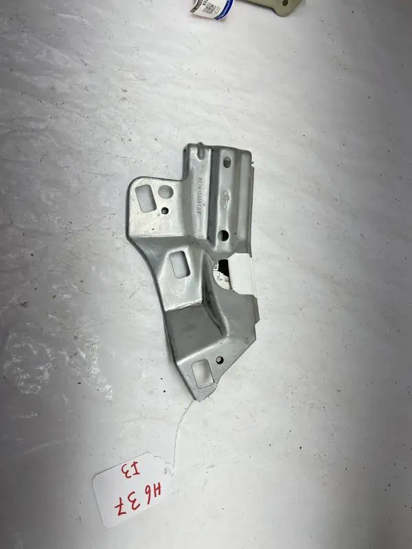 2008 2009 2010 2011 2012 Ford Escape Front Right Bumper Bracket 8L8z13A004A - Image 8