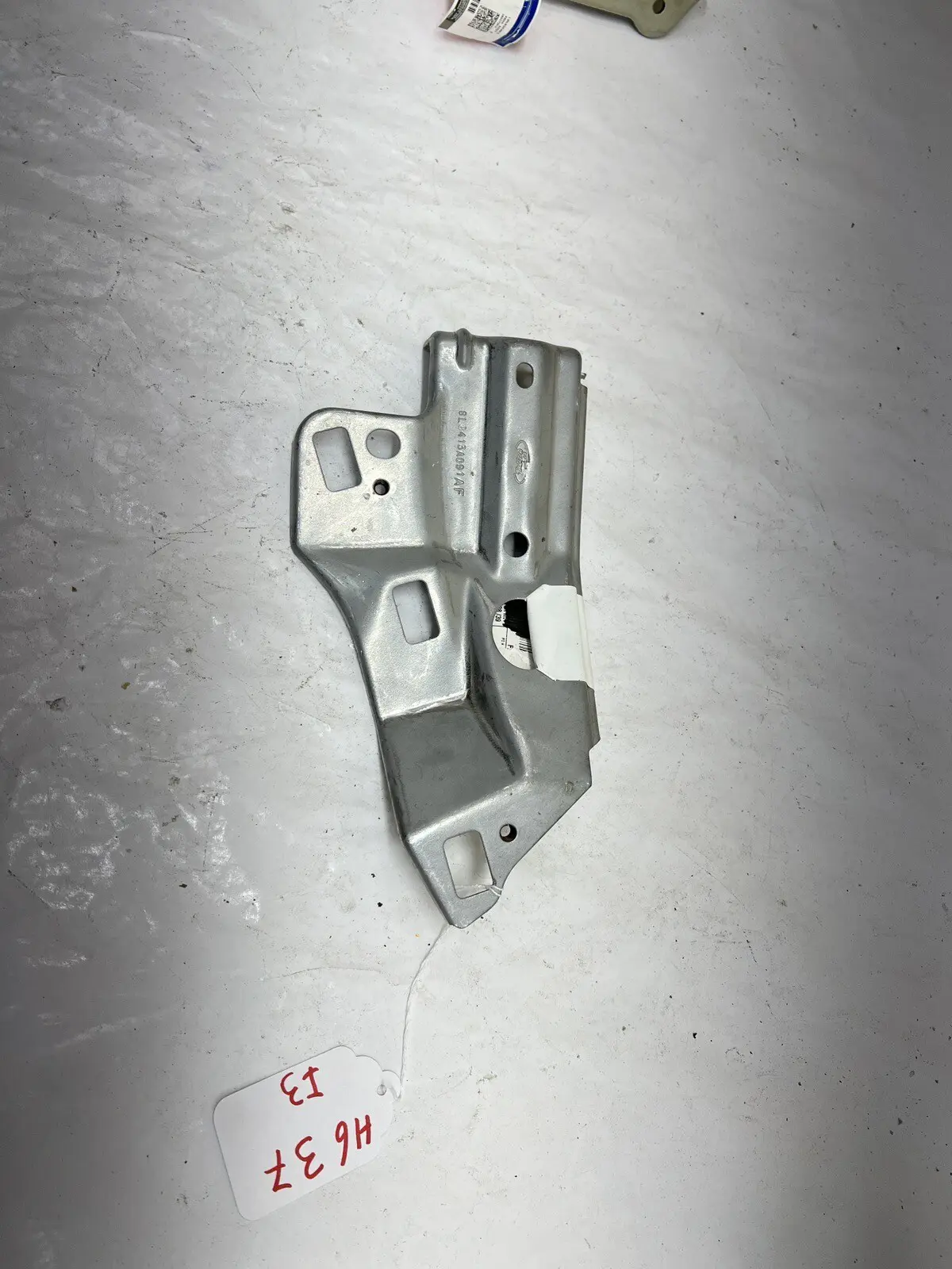 2008 2009 2010 2011 2012 Ford Escape Front Right Bumper Bracket 8L8z13A004A - Image 8