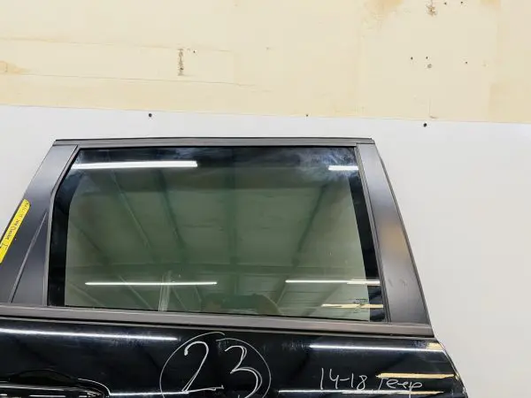 2014 2015 2016 2017 2018 JEEP CHEROKEE REAR RIGHT PASSENGER SIDE OEM DOOR - Image 2