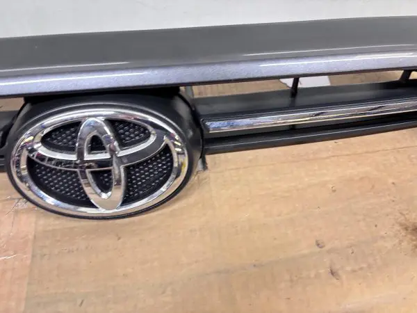 2020 2021 2022 2023 TOYOTA 4RUNNER GRAY FRONT OEM  GRILLE 53101-35100 - Image 8