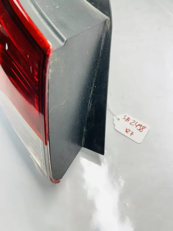 924013X2  2014 2015 2016 HYUNDAI ELANTRA REAR LEFT LED OUTER OEM TAIL LIGHT - Image 3