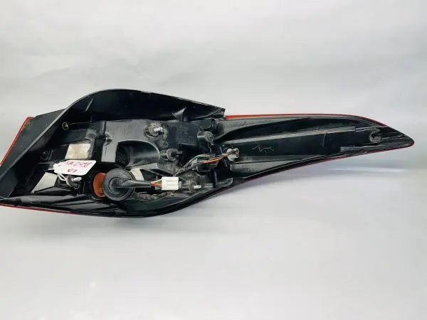 924013X2  2014 2015 2016 HYUNDAI ELANTRA REAR LEFT LED OUTER OEM TAIL LIGHT - Image 10