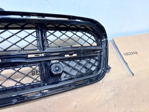 2014 2015 2016 2017 2018 2019 CHEVY CORVETTE C7 FRONT OEM  GRILLE WITH CAMERA - Image 16