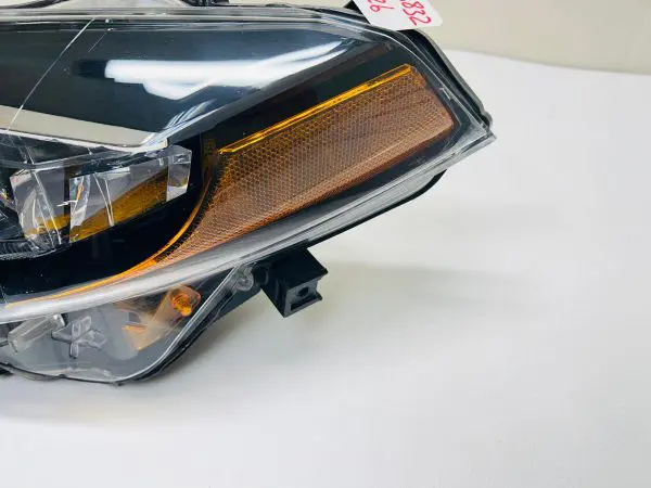 2017 2018 2019 TOYOTA COROLLA LED  FRONT  LEFT OEM HEADLIGHT - Image 2