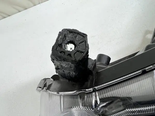 260605R00A  2021 2022 2023 NISSAN KICKS HALOGEN FRONT LEFT OEM HEADLIGHT - Image 11