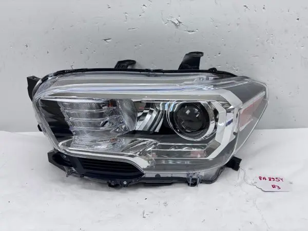 2016 2017 2018 2019 2020 2021 2022 TOYOTA TACOMA HALOGEN  LEFT OEM HEADLIGHT - Image 2
