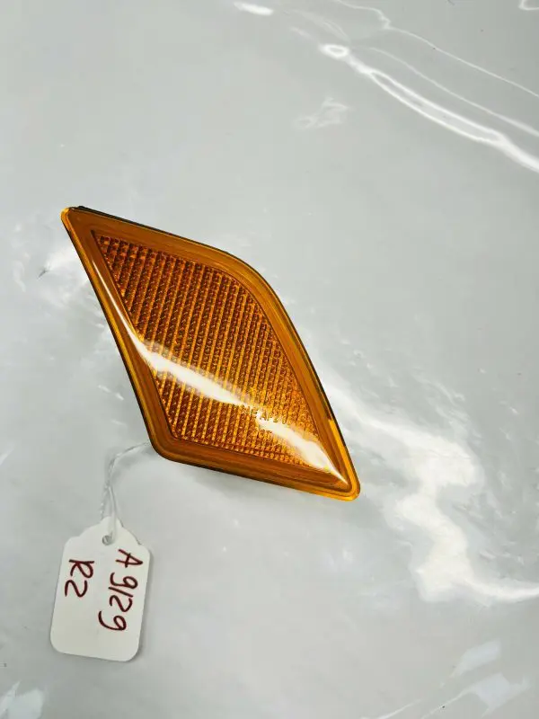 A2048200221 2008-2011 MERCEDES C CLASS C300 C350 FRONT RIGHT SIDE MARKER 09 10