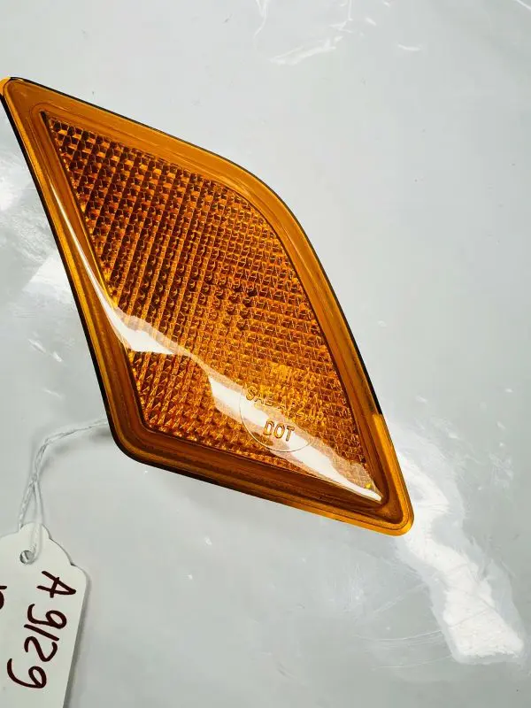 A2048200221 2008-2011 MERCEDES C CLASS C300 C350 FRONT RIGHT SIDE MARKER 09 10 - Image 2