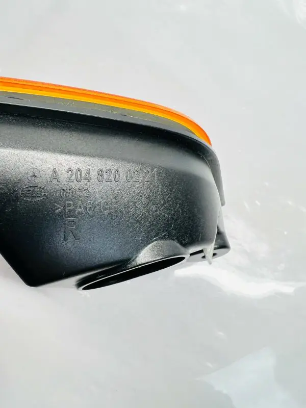 A2048200221 2008-2011 MERCEDES C CLASS C300 C350 FRONT RIGHT SIDE MARKER 09 10 - Image 7