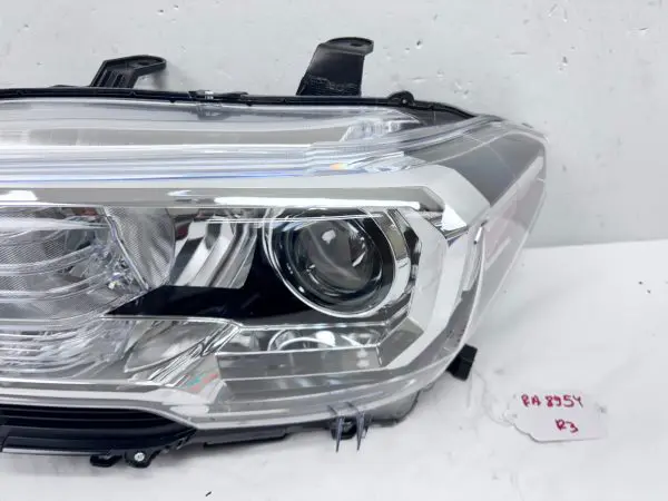 2016 2017 2018 2019 2020 2021 2022 TOYOTA TACOMA HALOGEN  LEFT OEM HEADLIGHT - Image 10