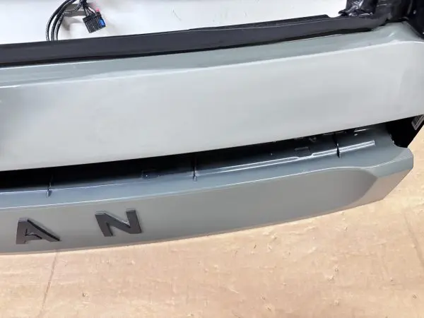 OEM 2022 2023 2024 RIVIAN R1S REAR TAIL GATE GENUINE LIFT GATE - Image 5