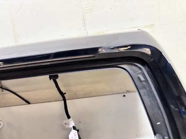 OEM 2022 2023 2024 RIVIAN R1S REAR TAIL GATE GENUINE LIFT GATE - Image 17