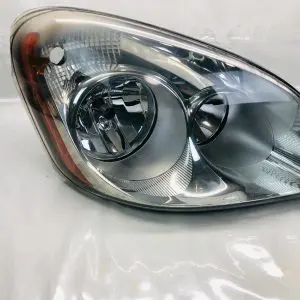 2008-2013 2014 2015 2016 FREIGHTLINER CASCADIA RIGHT OEM HEADLIGHT A0651907007