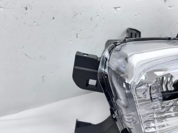 2016 2017 2018 2019 2020 2021 2022 TOYOTA TACOMA HALOGEN  LEFT OEM HEADLIGHT - Image 13