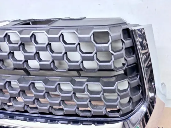 2018 2019 2020 2021 TOYOTA TUNDRA CHROME SR5 FRONT OEM GRILLE 53155-0C020 - Image 5